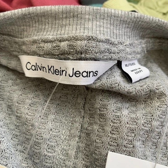 Calvin Klein grey sweater women V neckline long sleeve sweater size XL - Picture 4 of 10